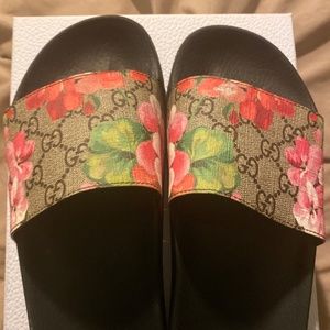 Authentic Gucci slides doesn’t come with Original box